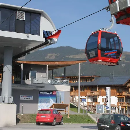With Snow Covered Views * Hollersbach im Pinzgau