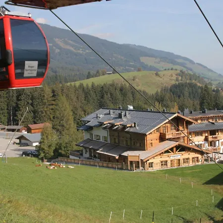 With Snow Covered Views Hollersbach im Pinzgau