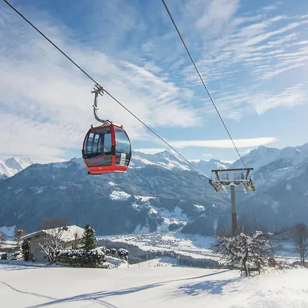 Mittersill Near Bus & Kitzbuehel アパート *